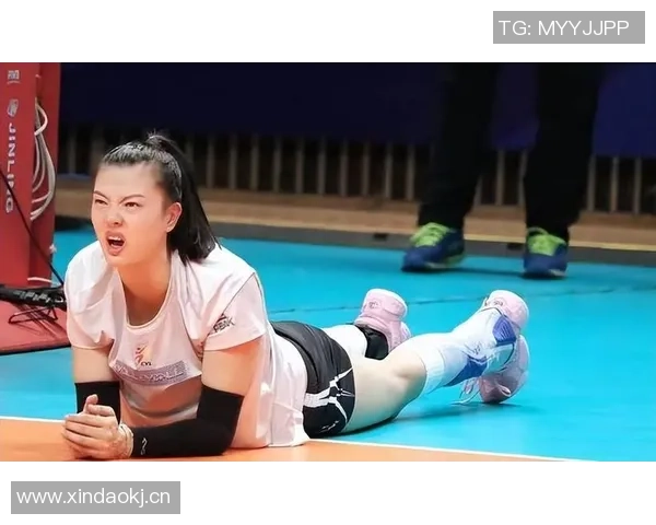 深圳排球队灵活性探讨:提升战术应变能力的关键因素分析 深圳排球队灵活性探讨:提升战术应变能力的关键因素分析