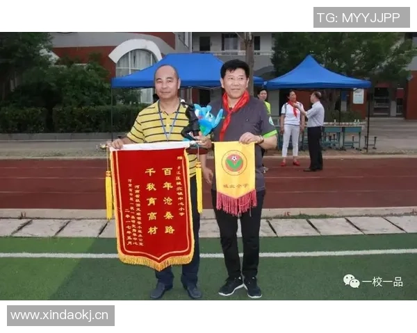 深圳足球队转型升级之路:从传统到现代的全新探索与实践 深圳足球队转型升级之路:从传统到现代的全新探索与实践